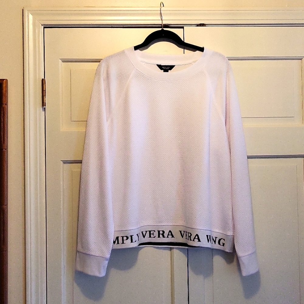 Simply Vera Wang Athlesiure wear top